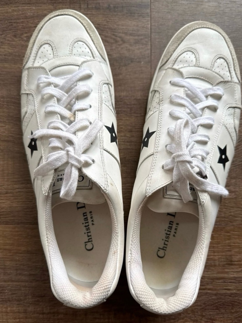 Dior White Lace-Up Sneakers with Black Star Motif - Picture 7 of 8